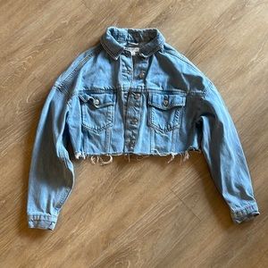 TOPSHOP CROPPED DENIM JACKET size 4
